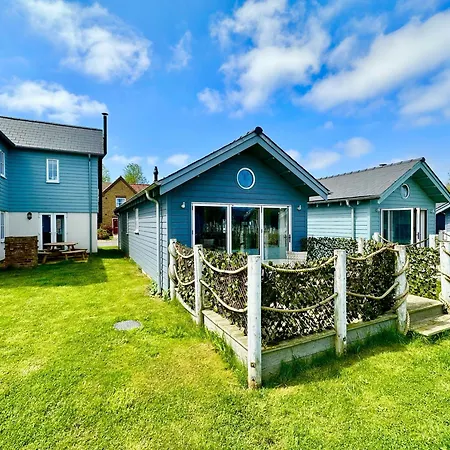 펜션 The Lobster Pot House - Part Of The The Bay Village With Pool, Gym And Direct Access, Pub, Restaurant, Tennis And Meadows Walks